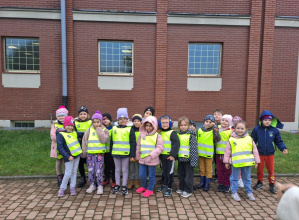 „Historia misia Wojtka” - „Motylki” na przedstawieniu w Zatoce Sportu