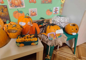 dynie wykonane przez dzieci i rodziców w domu