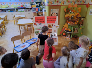 "Dzień zdrowego jedzenia" w grupie "Motylków"