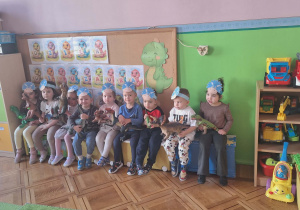 dzieci w dniu dinozaura