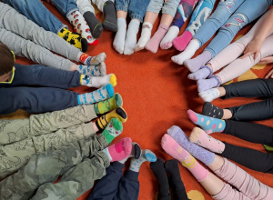 „Dzień kolorowej skarpetki” czyli Światowy Dzień Osób z Zespołem Downa w grupie "Motylków"